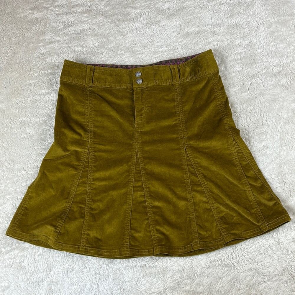 Athleta fit and flare corduroy skirt, size 6
